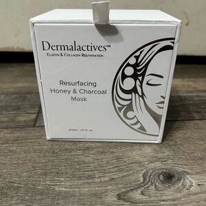 Dermalactives Resurfacing Honey & Charcoal Mask Brand new Unopened
